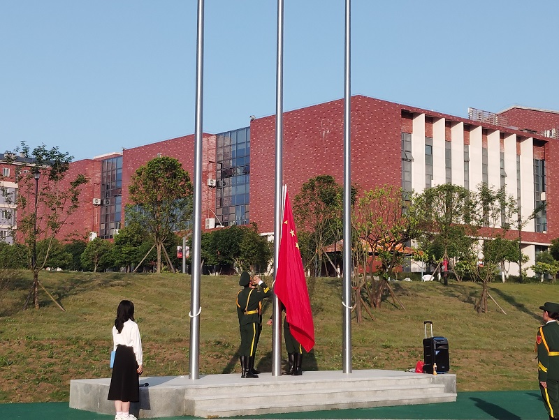 升旗1.jpg