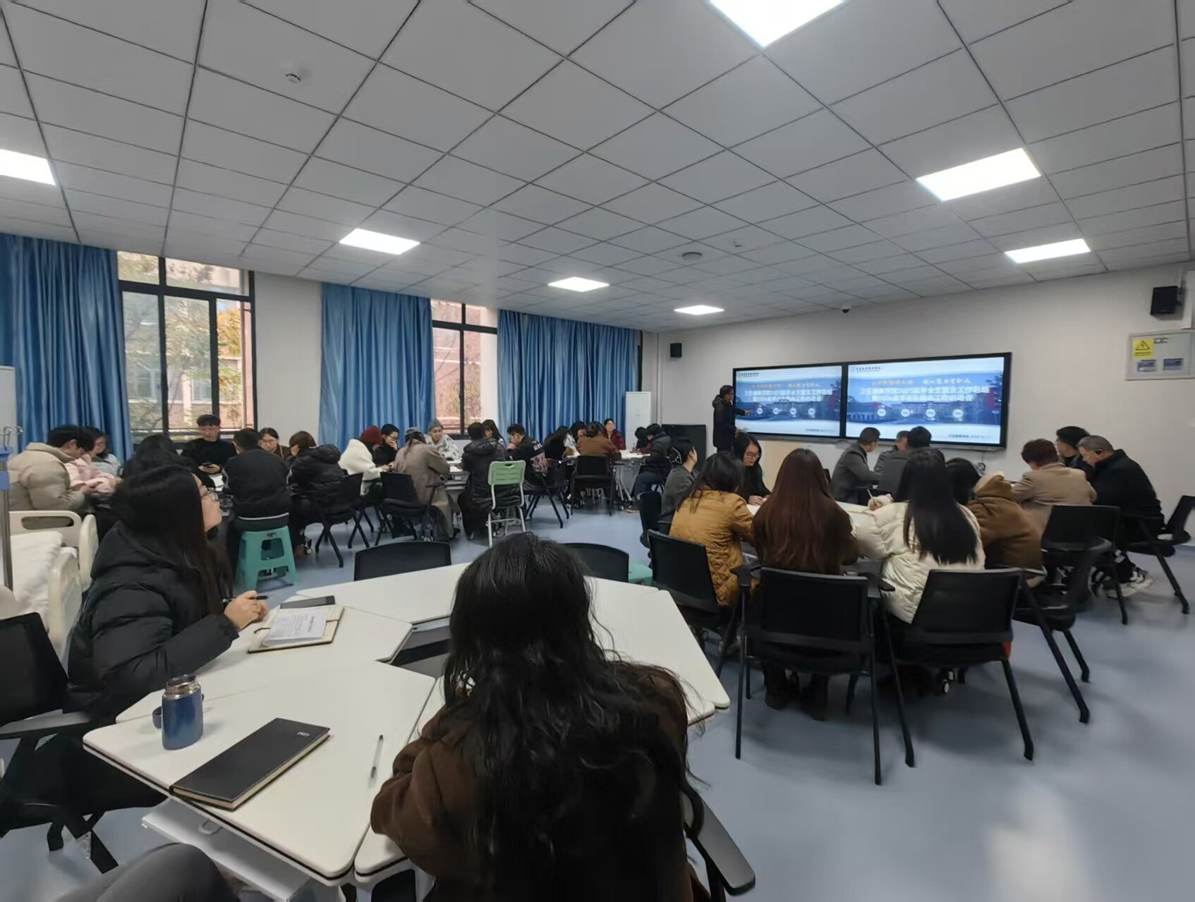 DGOp_1765594823638028842.jpg 30c8041bdbb8636d284cbea1d68ccc3c.jpg